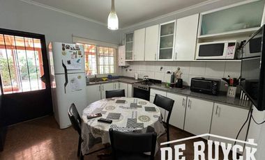 Casa en venta en Quilmes Oeste
