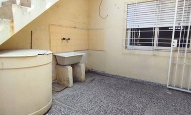 VENTA CASA 3 AMB C/COCH. Y TERRAZA APTA CREDITO