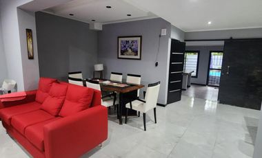 EXCELENTE PROPIEDAD CON PISCINA