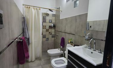 EXCELENTE PROPIEDAD CON PISCINA