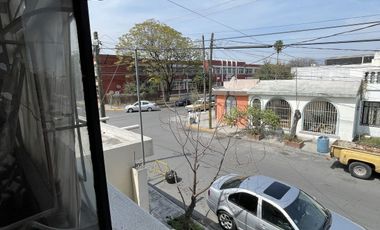 CASA EN VENTA PARA REMODELAR O DEMOLER COL. TALLERES - MTY