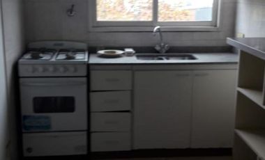 Departamento 2 amb. con balcon a mts. plaza San Martin