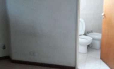 Departamento 2 amb. con balcon a mts. plaza San Martin