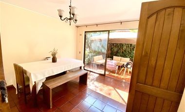 Casa en Arriendo en Acogedora propiedad en Condominio / Tranquilo y residencial