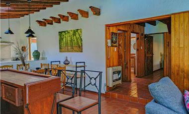 CASA EN RENTA AMUEBLADA EN EL CENTRO DE AVANDARO
