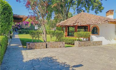 CASA EN RENTA AMUEBLADA EN EL CENTRO DE AVANDARO