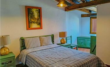 CASA EN RENTA AMUEBLADA EN EL CENTRO DE AVANDARO