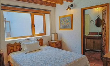 CASA EN RENTA AMUEBLADA EN EL CENTRO DE AVANDARO