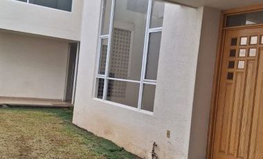 (R)Casa en Renta en La Floresta Ocolusen, Morelia.