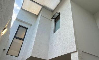 Edificio en Renta para Oficinas en Molino de Parras, Morelia.