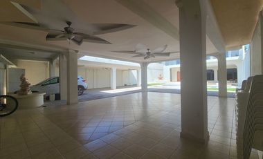 IMPECABLE, PRIVADA, UBICADA RESIDENCIA EN COSTA AZUL,