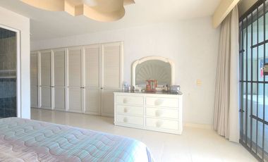 IMPECABLE, PRIVADA, UBICADA RESIDENCIA EN COSTA AZUL,