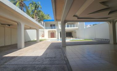 IMPECABLE, PRIVADA, UBICADA RESIDENCIA EN COSTA AZUL,