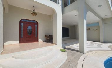 IMPECABLE, PRIVADA, UBICADA RESIDENCIA EN COSTA AZUL,