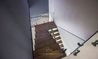 Casa en Los Olivos zona Valle Real en Venta
