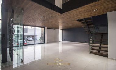 Casa en Los Olivos zona Valle Real en Venta