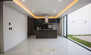 Casa en Los Olivos zona Valle Real en Venta