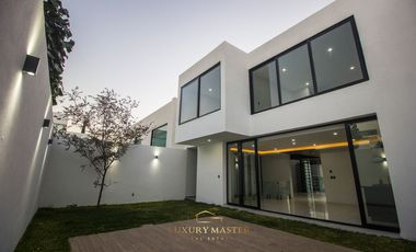 Casa en Los Olivos zona Valle Real en Venta