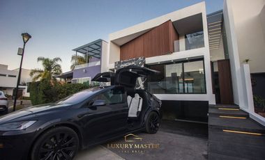 Casa en Los Olivos zona Valle Real en Venta