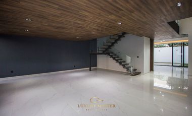 Casa en Los Olivos zona Valle Real en Venta