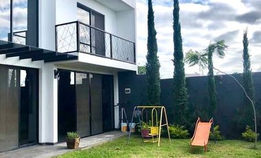 Casa en Venta, Irapuato Guanajuato, Jardín.