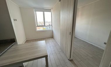 Oportunidad !!  ESTUDIO con dormitorio separado en Metro Santa Ana