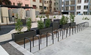 Oportunidad !!  ESTUDIO con dormitorio separado en Metro Santa Ana