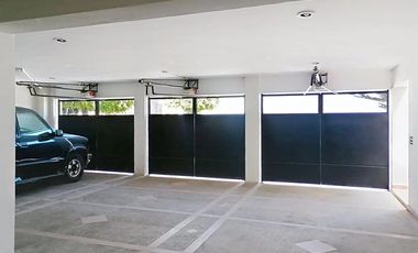 Casa en fraccionamiento AMUEBLADA 4 hab y 5 Baños cerca de Plaza Mayor