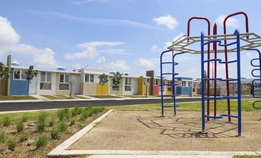 CASA DUPLEX PLANTA ALTA EN PARQUES DEL TRIUNFO