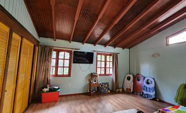 Gran terreno, restaurante y casa en Ilque