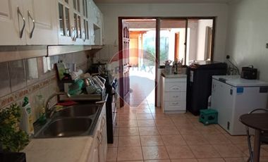 Vive en Linares: Casa Amplia, Cómoda y Remodelada.
