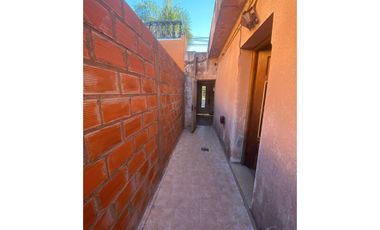 Granadero Baigorria, Juan B. Justo Nº 64 - VENTA