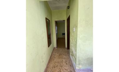 Granadero Baigorria, Juan B. Justo Nº 64 - VENTA