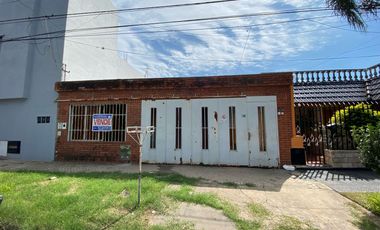 Granadero Baigorria, Juan B. Justo Nº 64 - VENTA