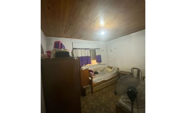 Granadero Baigorria, Juan B. Justo Nº 64 - VENTA