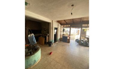 Granadero Baigorria, Juan B. Justo Nº 64 - VENTA