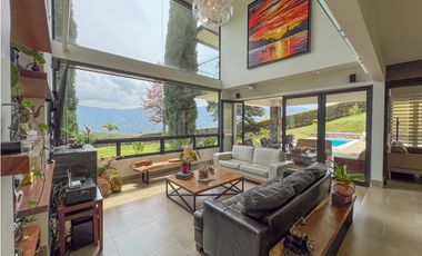 casa moderna en Copacabana, excelente ubicacion en unidad cerrada