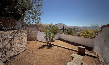 Casa en Venta en San Javier – Colonial con Gran Jardín preciosa vista