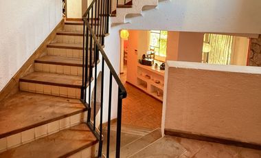 Casa en Venta en San Javier – Colonial con Gran Jardín preciosa vista