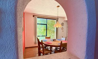 Casa en Venta en San Javier – Colonial con Gran Jardín preciosa vista