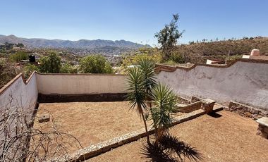 Casa en Venta en San Javier – Colonial con Gran Jardín preciosa vista