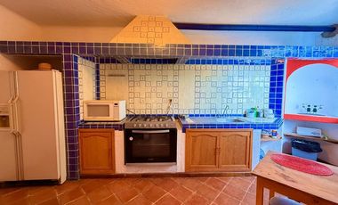 Casa en Venta en San Javier – Colonial con Gran Jardín preciosa vista