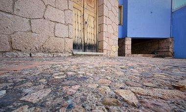 Casa en Venta en San Javier – Colonial con Gran Jardín preciosa vista