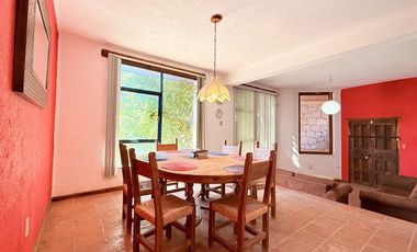 Casa en Venta en San Javier – Colonial con Gran Jardín preciosa vista