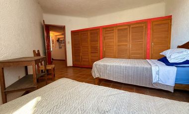 Casa en Venta en San Javier – Colonial con Gran Jardín preciosa vista