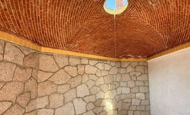 Casa en Venta en San Javier – Colonial con Gran Jardín preciosa vista