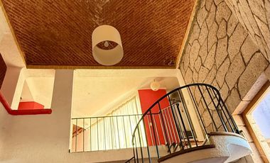 Casa en Venta en San Javier – Colonial con Gran Jardín preciosa vista