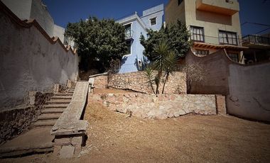 Casa en Venta en San Javier – Colonial con Gran Jardín preciosa vista