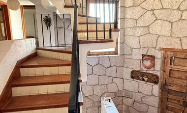 Casa en Venta en San Javier – Colonial con Gran Jardín preciosa vista