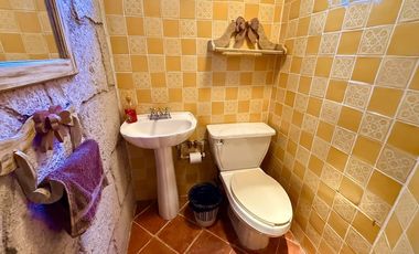 Casa en Venta en San Javier – Colonial con Gran Jardín preciosa vista